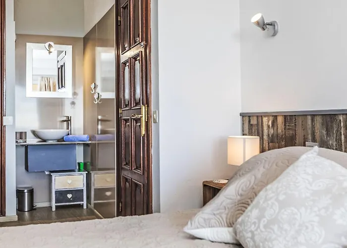 Puig Romani-1 By Interhome * بلاتجا ذارو